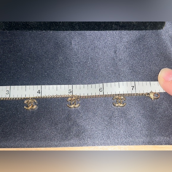 /traded/Chanel Matelasse CC Charm Bracelet in Gold Tone - Picture 14 of 16